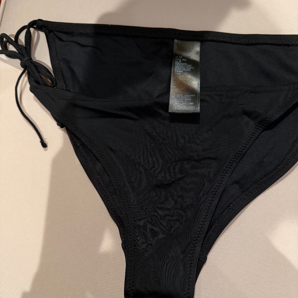 NWOT black bikini bottom - Picture 1 of 3